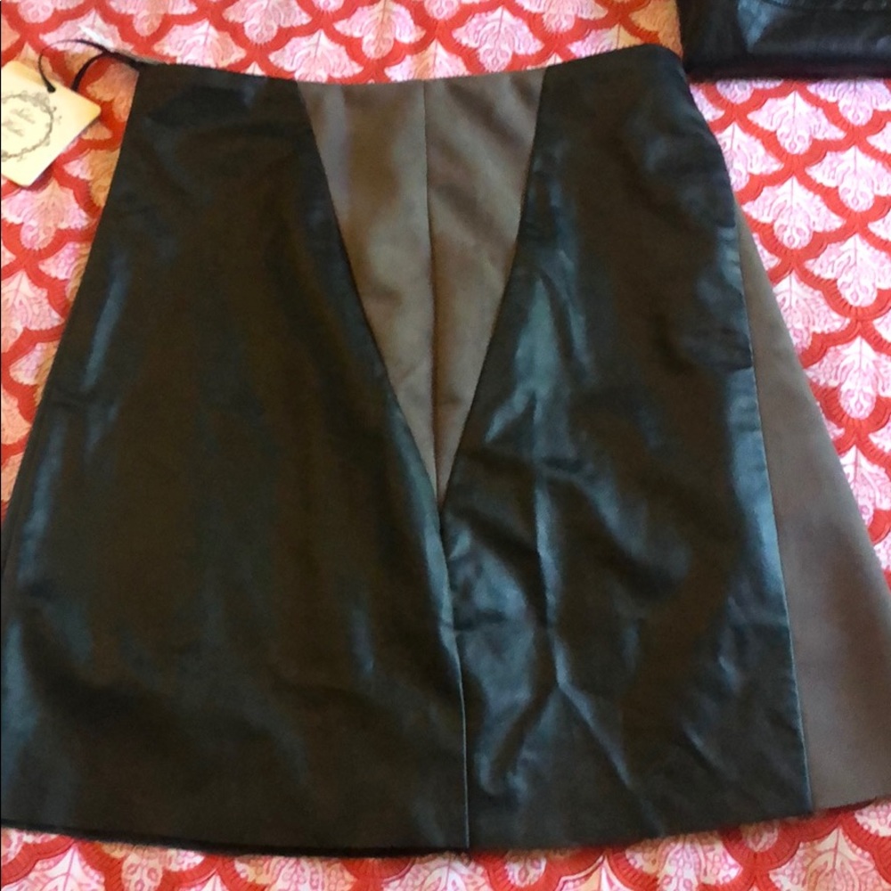 NWT LF black and grey silver wishes skirt